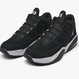 JORDAN MAX AURA 3 GS 'BLACK WOLF GREY' Black- Gray Air Jordan Sneakers
Size 5Y